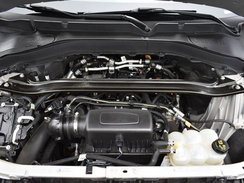 Used 2022 Ford Explorer Limited image 8