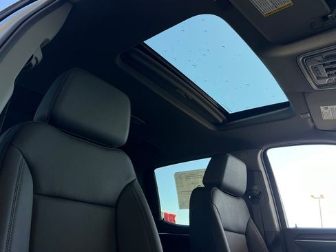 New 2026 GMC Sierra 1500 SLT AWD/4WD image 15