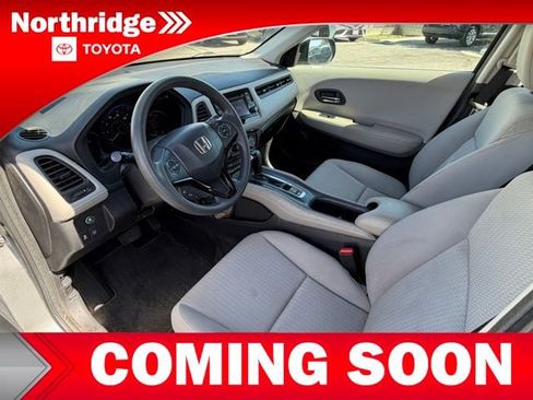 Used 2017 Honda HR-V LX image 5