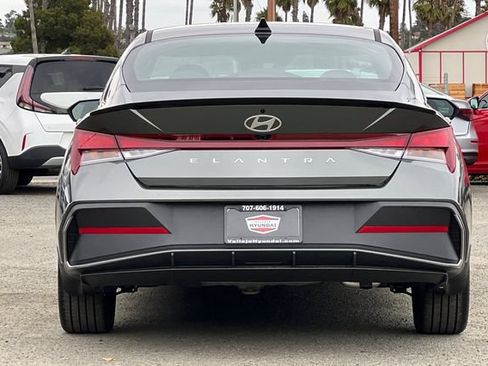 New 2026 Hyundai Elantra SEL Sport FWD image 7