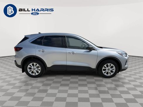 Used 2023 Ford Escape Active AWD/4WD image 4