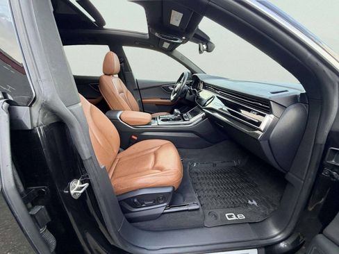 Used 2019 Audi Q8 Premium Plus w/ Premium Plus AWD/4WD image 30