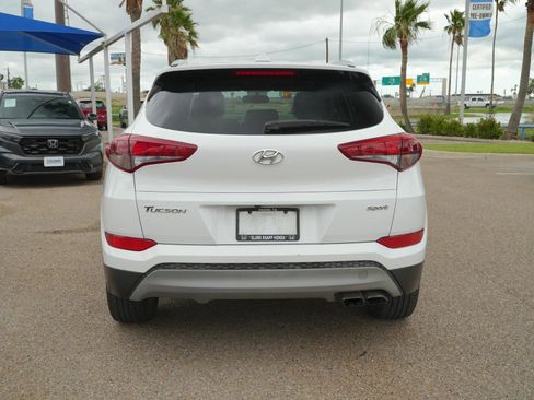 Used 2018 Hyundai Tucson Sport w/ Cargo Package FWD image 6