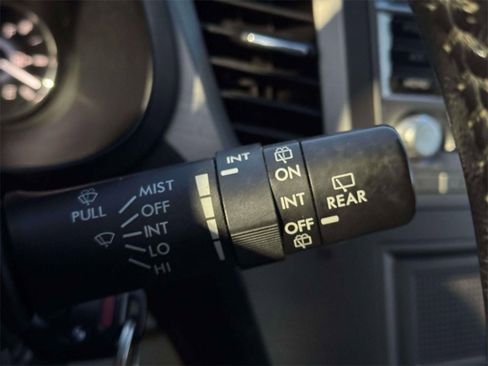 Used 2011 Subaru Outback 2.5i Premium w/ All-Weather Pkg image 23