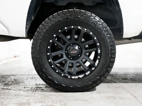 Used 2016 Toyota Tundra SR5 w/ TRD Off Road Package AWD/4WD image 43