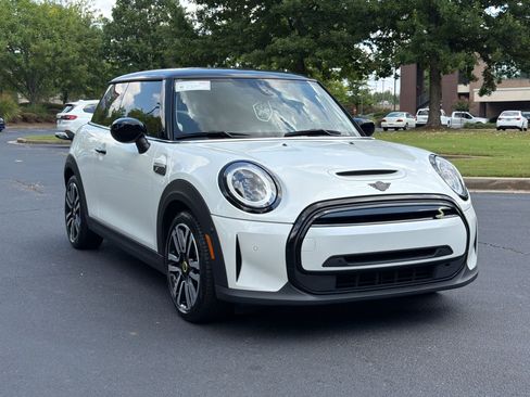 Used 2024 MINI Cooper SE FWD image 7