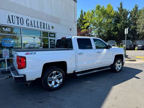Used 2017 Chevrolet Silverado 1500 LTZ Z71 w/ LTZ Plus Package AWD/4WD image 11