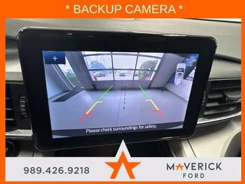Used 2023 Ford Explorer XLT w/ Equipment Group 202A AWD/4WD image 16