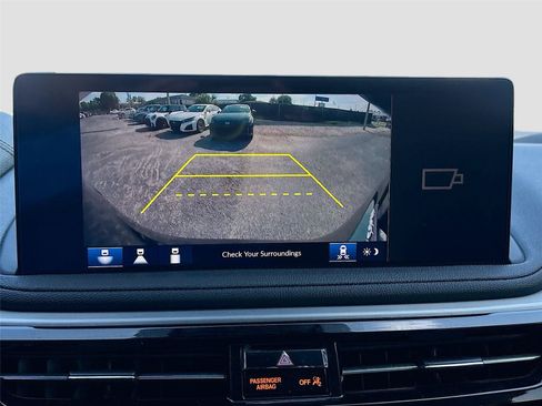 Used 2025 Acura MDX SH-AWD image 16