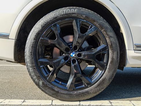 Used 2024 BMW X7 xDrive40i w/ Premium Package AWD/4WD image 13