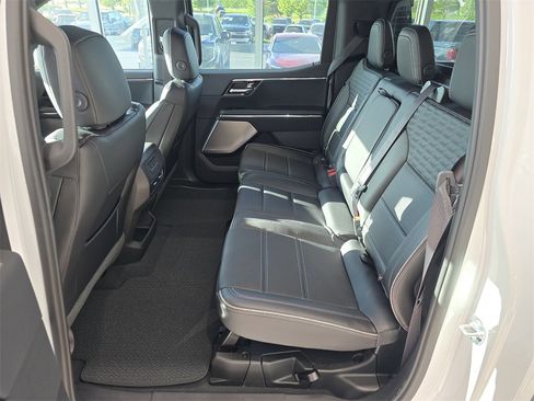 New 2025 GMC Sierra EV Denali image 22