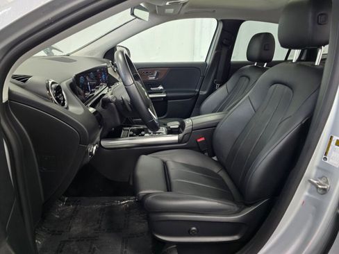 Used 2022 Mercedes-Benz GLA 250 4MATIC w/ Premium Package Lite image 12