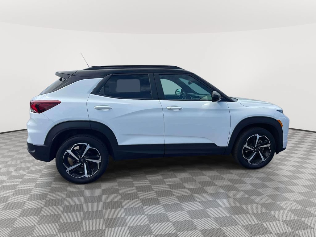 Used 2023 Chevrolet TrailBlazer RS FWD image 4
