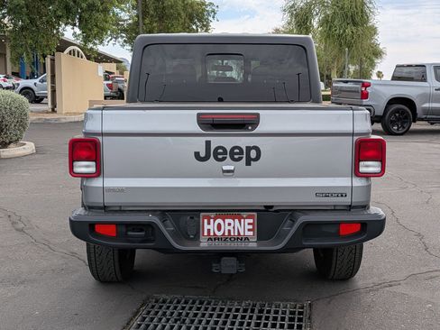 Used 2021 Jeep Gladiator Sport AWD/4WD image 6