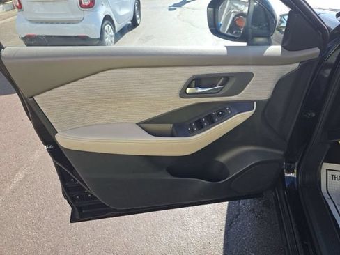 Used 2023 Nissan Rogue SV AWD/4WD image 15