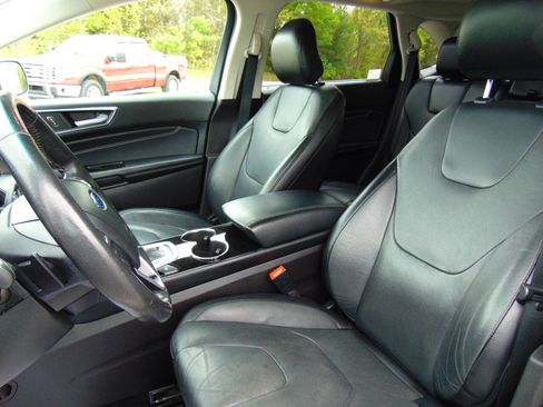 Used 2015 Ford Edge Titanium w/ Equipment Group 301A AWD/4WD image 9