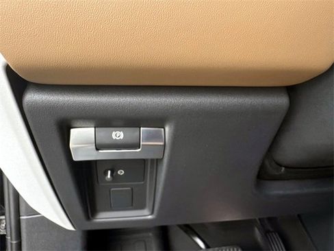 New 2026 Land Rover Defender 110 S image 27