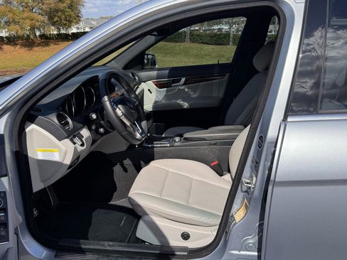 Used 2013 Mercedes-Benz C 250 Sport image 17