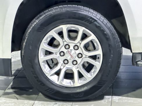 Used 2019 GMC Yukon SLT image 11