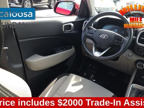 Used 2025 Hyundai Venue SEL FWD image 28