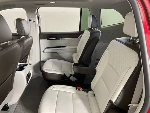 Used 2024 GMC Acadia Denali image 38