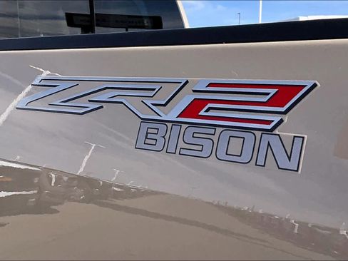 Used 2022 Chevrolet Colorado ZR2 w/ Colorado ZR2 Bison Edition image 9