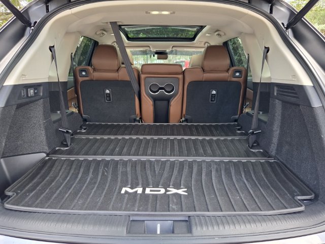 Certified 2025 Acura MDX w/ Technology Package FWD image 14