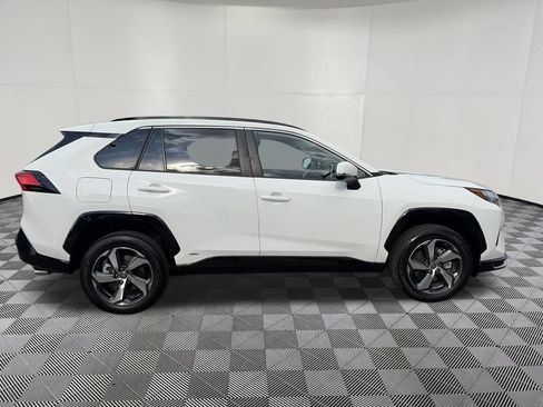 Used 2025 Toyota RAV4 SE AWD/4WD image 11