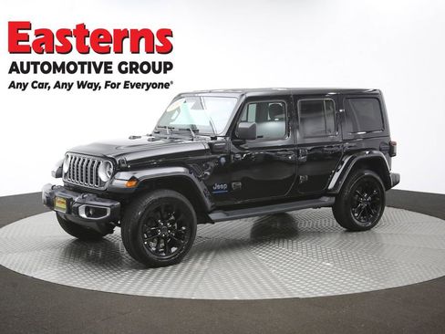 Used 2025 Jeep Wrangler Unlimited Sahara AWD/4WD image 58