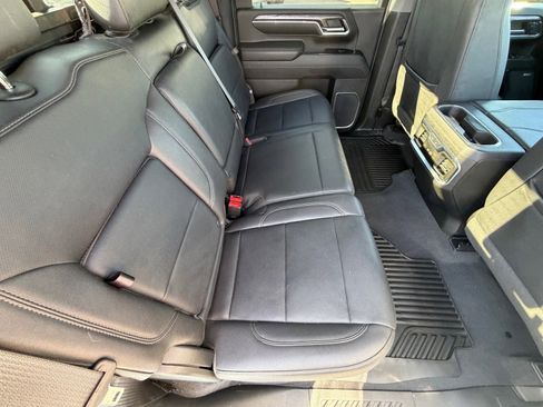Used 2024 Chevrolet Silverado 2500 LTZ w/ LTZ Convenience Package AWD/4WD image 12