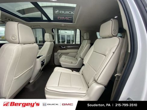 Certified 2022 GMC Yukon XL Denali w/ Denali Premium Package AWD/4WD image 29