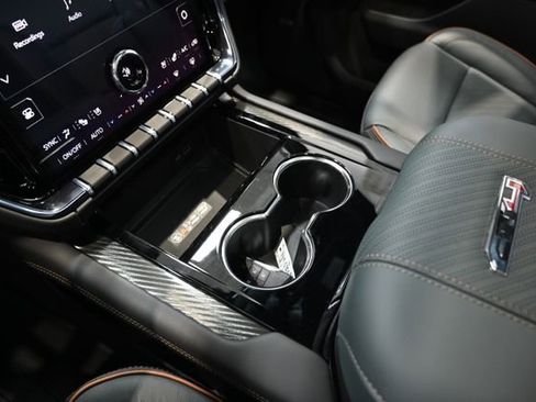 New 2026 GMC Yukon XL AT4 image 20