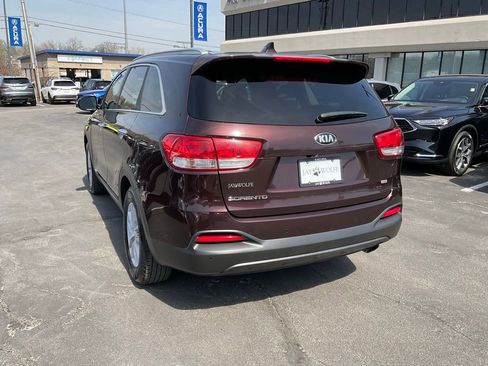 Used 2016 Kia Sorento AWD w/ LX Convenience Package image 6