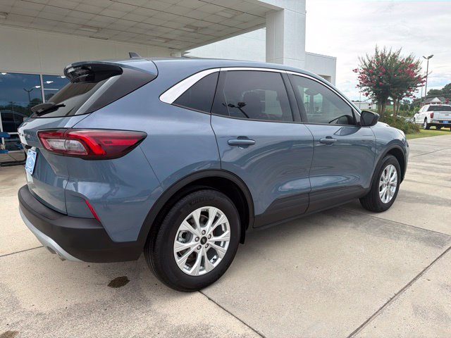 Used 2024 Ford Escape Active w/ Cold Weather Package FWD image 7