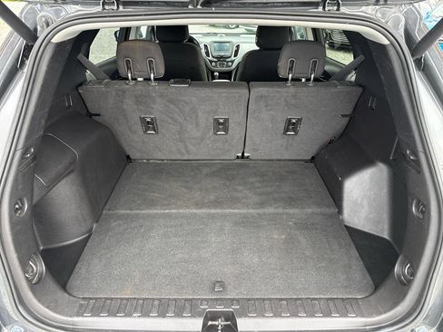 Used 2018 Chevrolet Equinox LT image 18