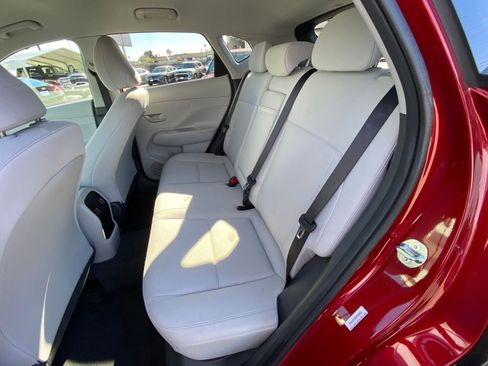 Used 2025 Hyundai Kona SEL image 37