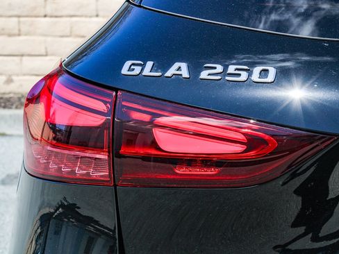 New 2026 Mercedes-Benz GLA 250 4MATIC image 9