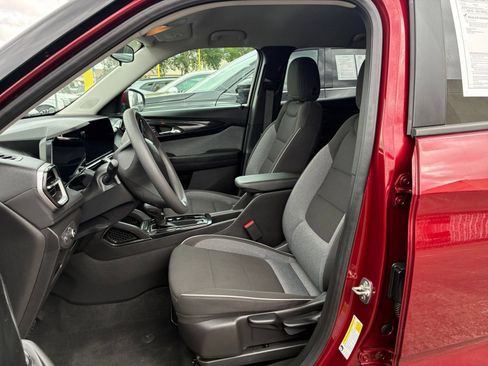 Used 2025 Chevrolet TrailBlazer LT FWD image 27