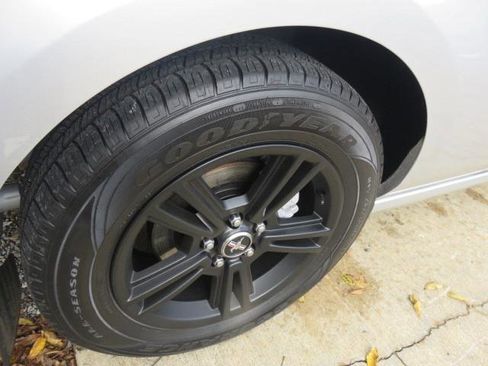 Used 2014 Ford Mustang Coupe image 21