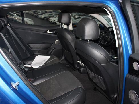 Used 2019 Kia Stinger Premium image 14