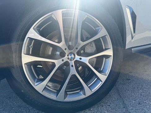 New 2026 BMW X5 xDrive50e w/ Climate Comfort Package image 10