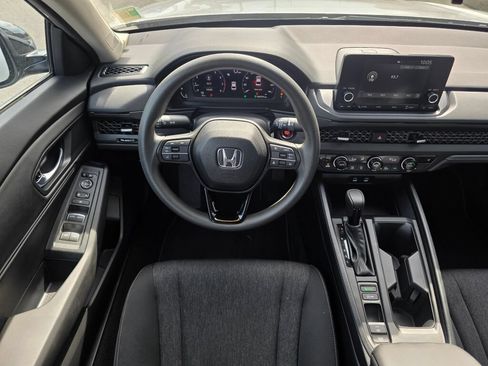 Certified 2025 Honda Accord SE image 12
