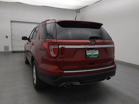 Used 2018 Ford Explorer XLT w/ Equipment Group 201A FWD image 6