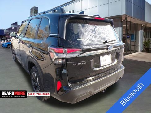 Used 2025 Subaru Forester Premium w/ Convenience Package #1 image 5