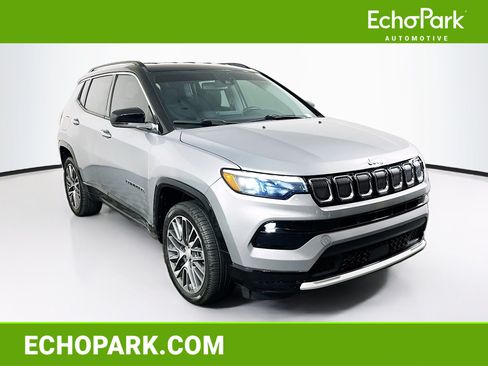 Used 2022 Jeep Compass Limited w/ Elite Group AWD/4WD image 1