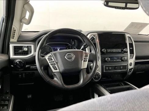 Used 2021 Nissan Titan SV w/ SV Convenience Package AWD/4WD image 2
