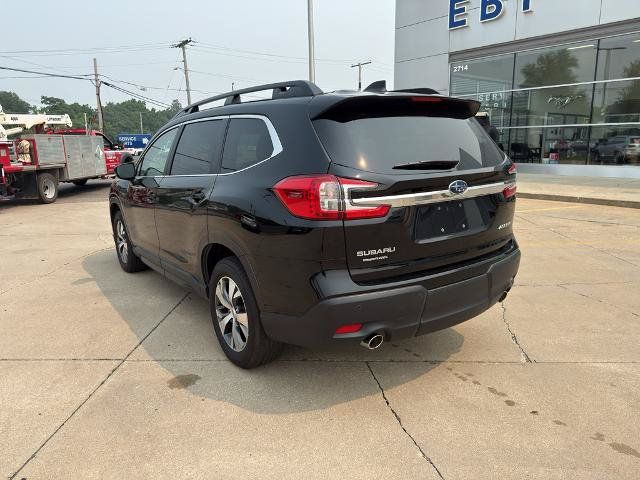 Used 2025 Subaru Ascent Premium AWD/4WD image 3