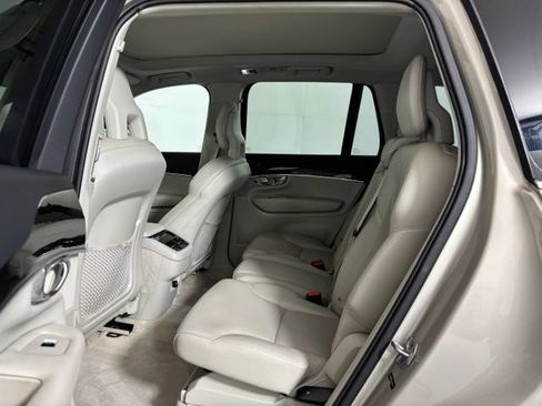 Used 2016 Volvo XC90 T6 Momentum w/ Momentum Plus Package AWD/4WD image 19