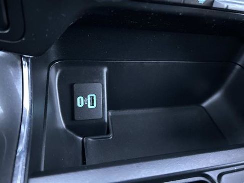 Certified 2022 Ford F150 XLT w/ Equipment Group 302A High image 32