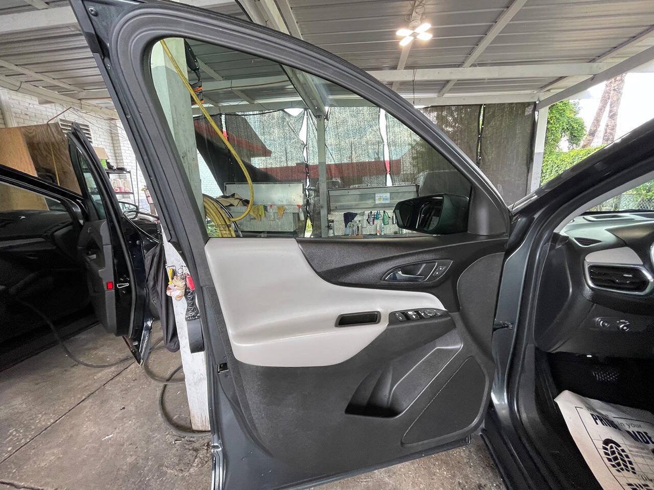 Used 2020 Chevrolet Equinox LS FWD image 8